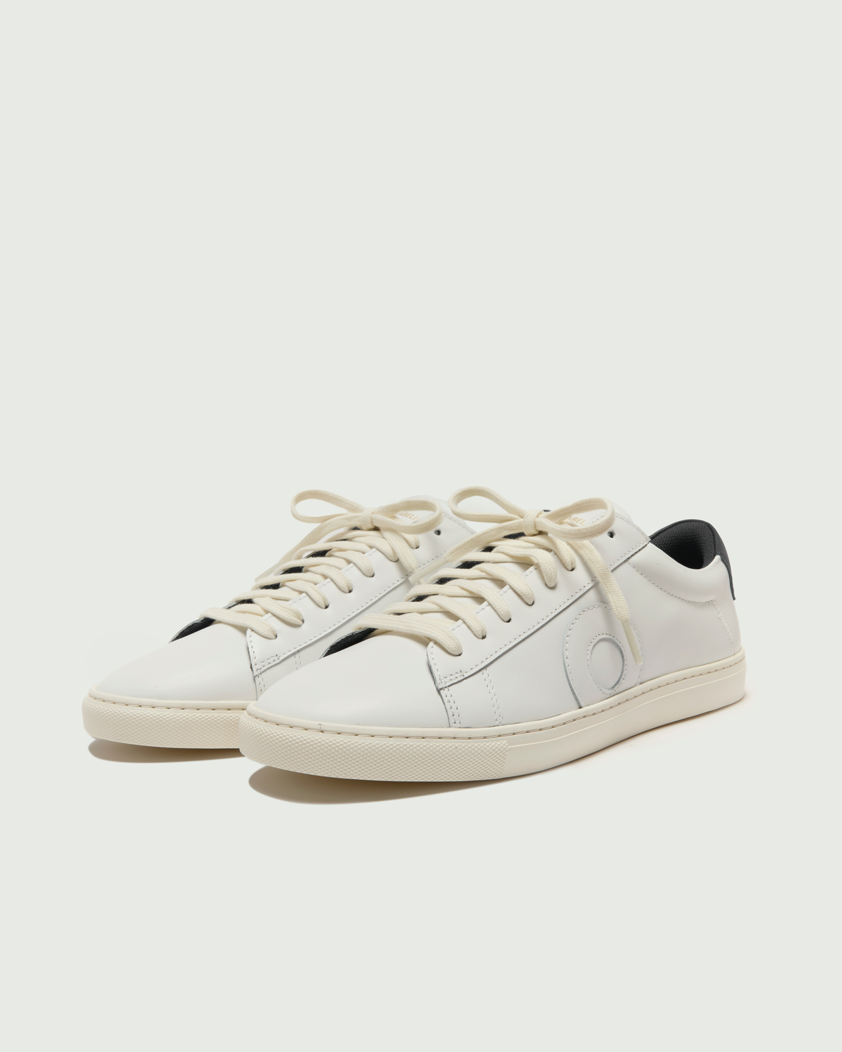 Low 1 | White / Black / Ivory (Orthopedic)