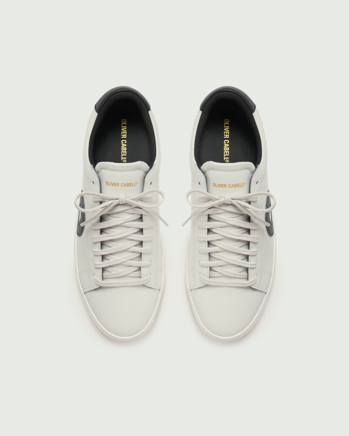 Low 1 | White / Black