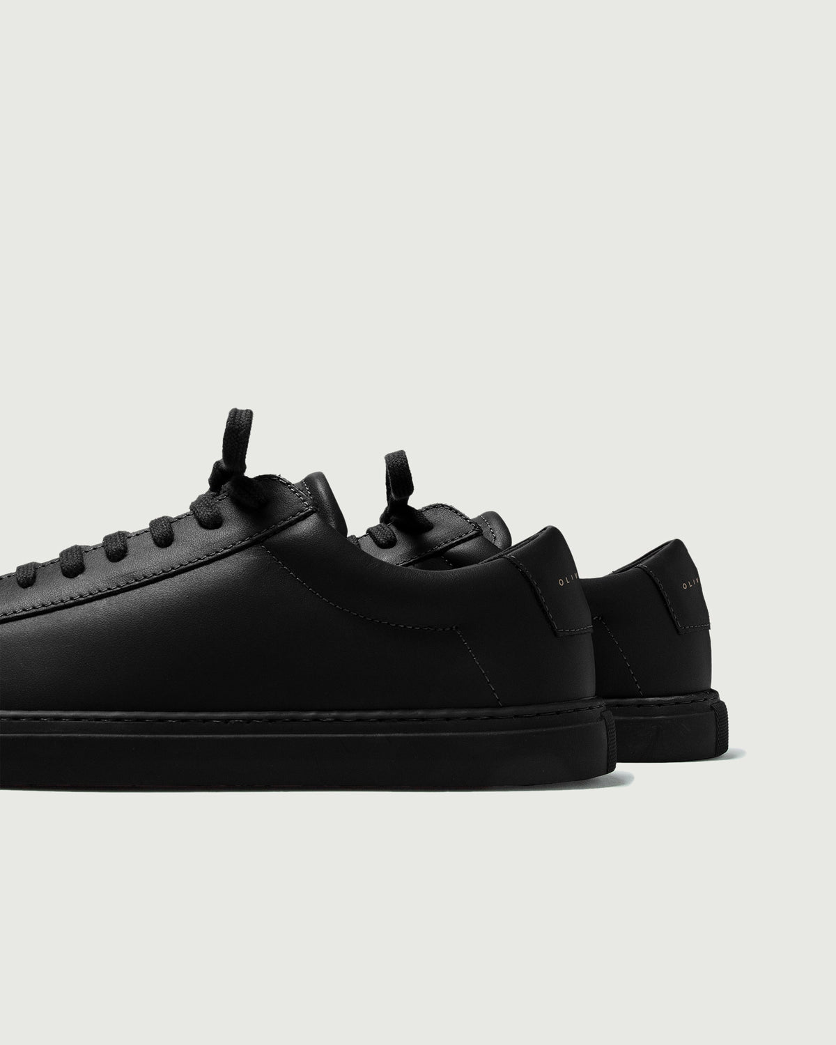 Low 1 | Jet Black