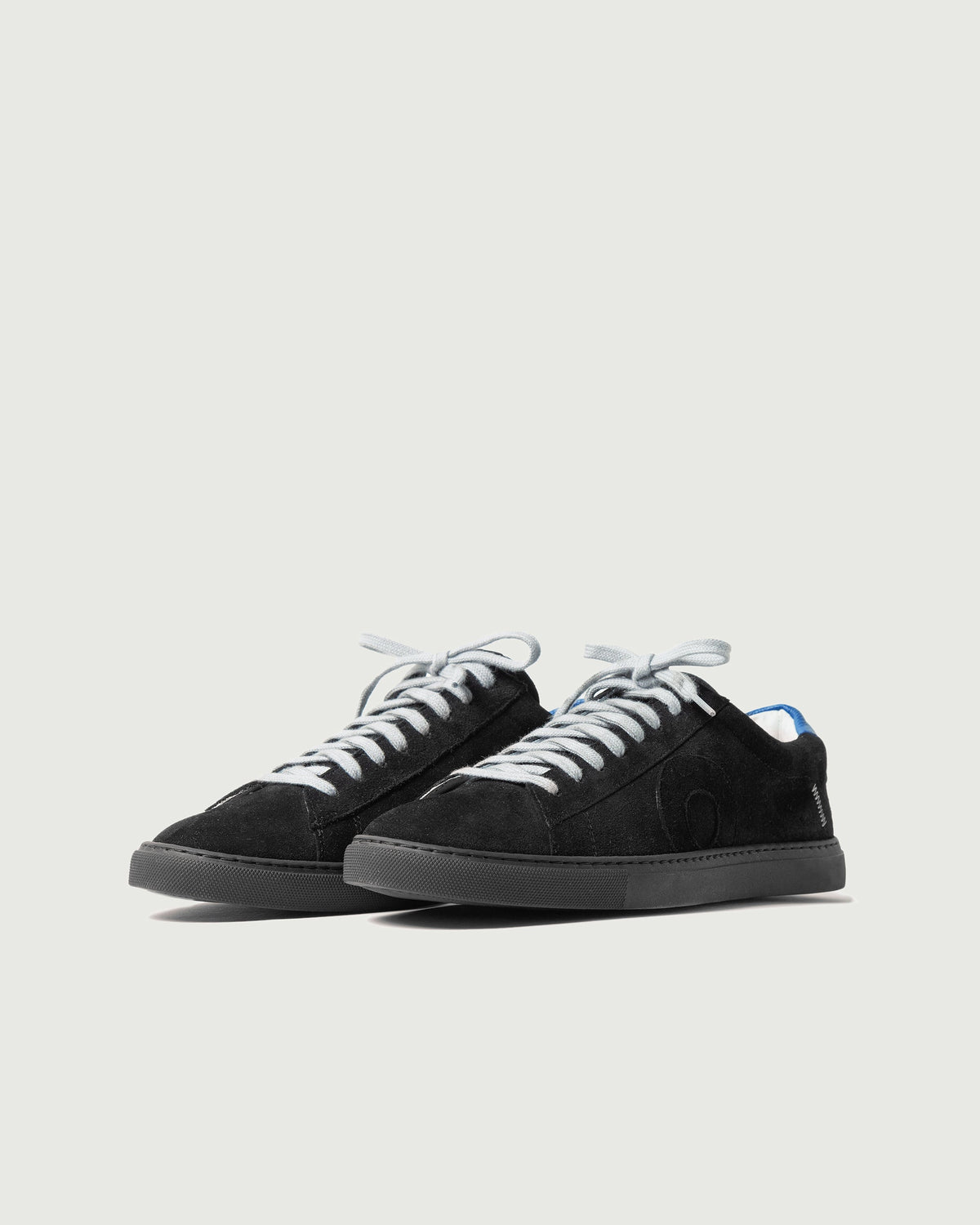 Low 1 | Core Black