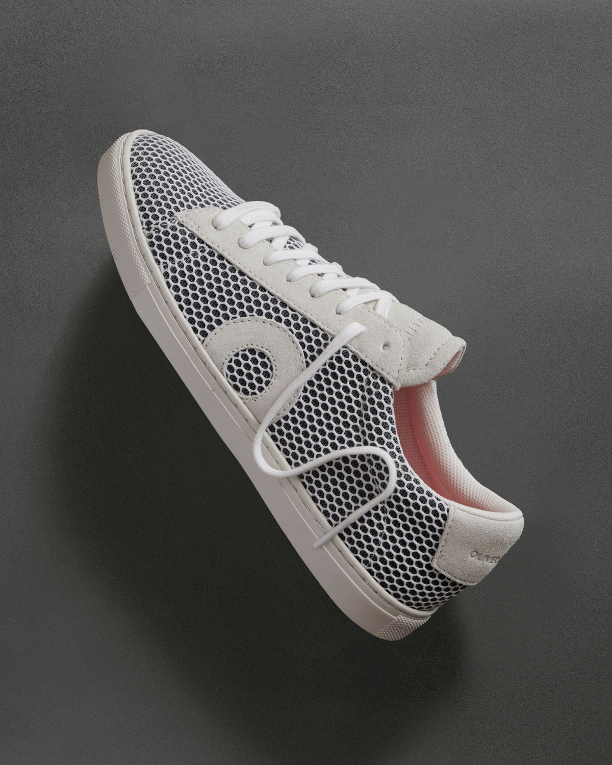 Low 1 | Carbon (Waterproof)