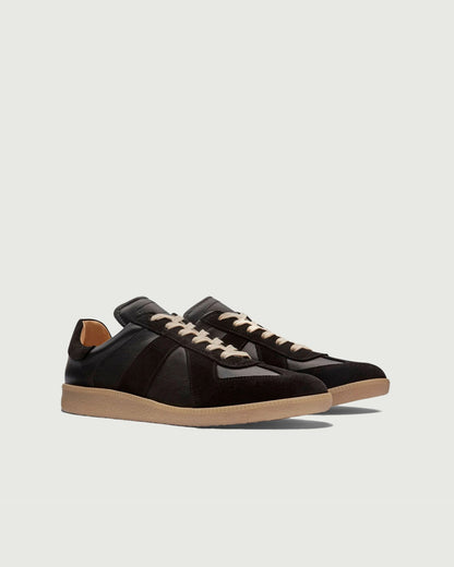 GAT | Black / Gum